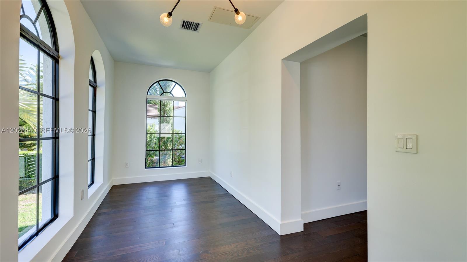 426 Aragon Ave Coral Gables, FL 33134