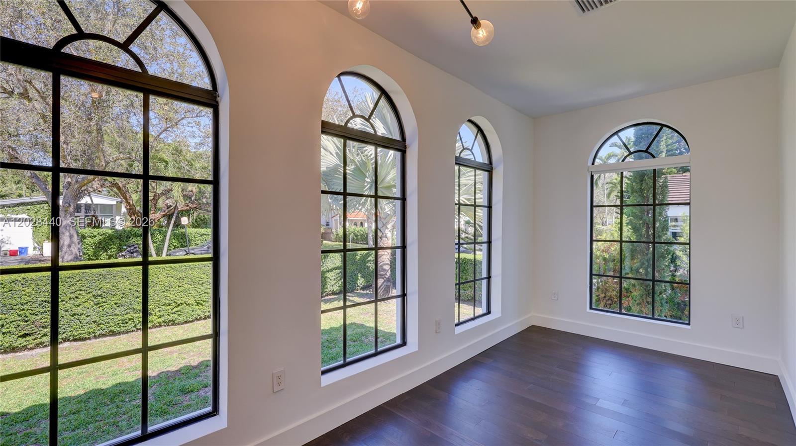 426 Aragon Ave Coral Gables, FL 33134