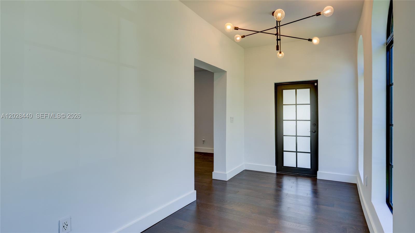 426 Aragon Ave Coral Gables, FL 33134