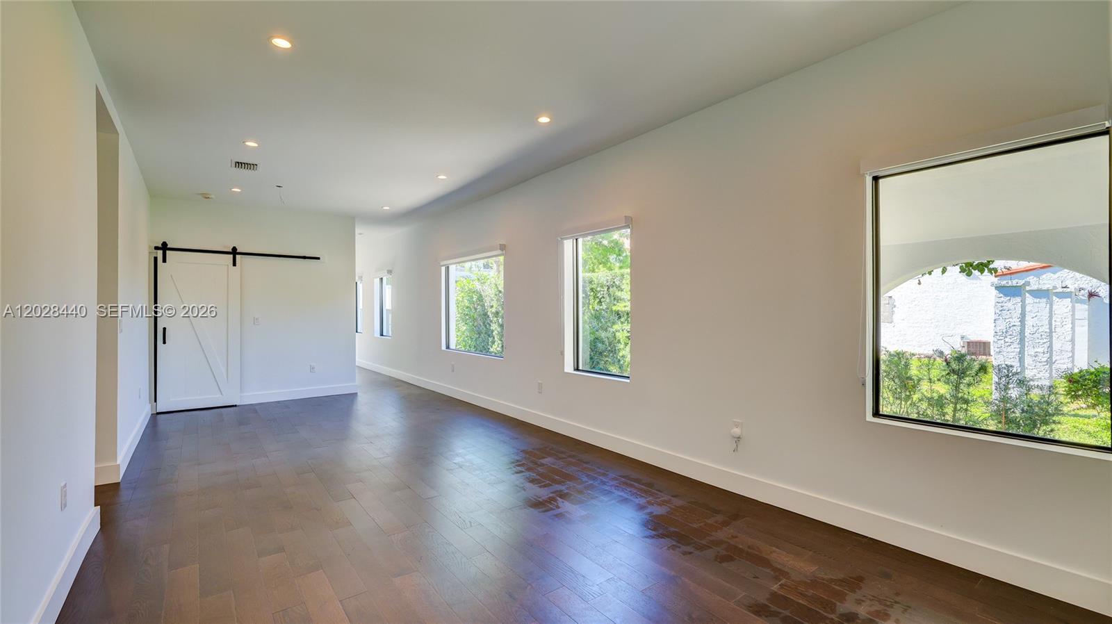 426 Aragon Ave Coral Gables, FL 33134