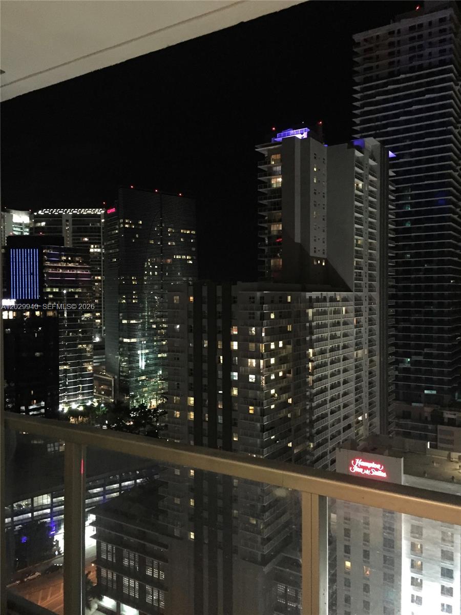 1111 SW 1st Ave #2718-N Miami, FL 33130