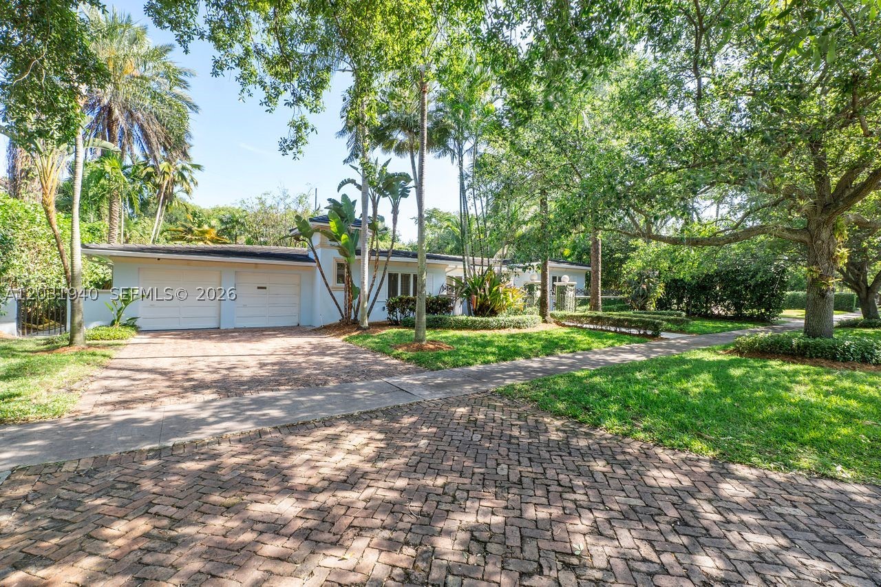 1037 Alfonso Ave Coral Gables, FL 33146