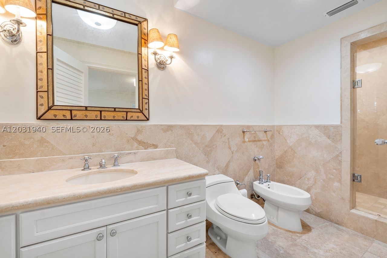 1037 Alfonso Ave Coral Gables, FL 33146