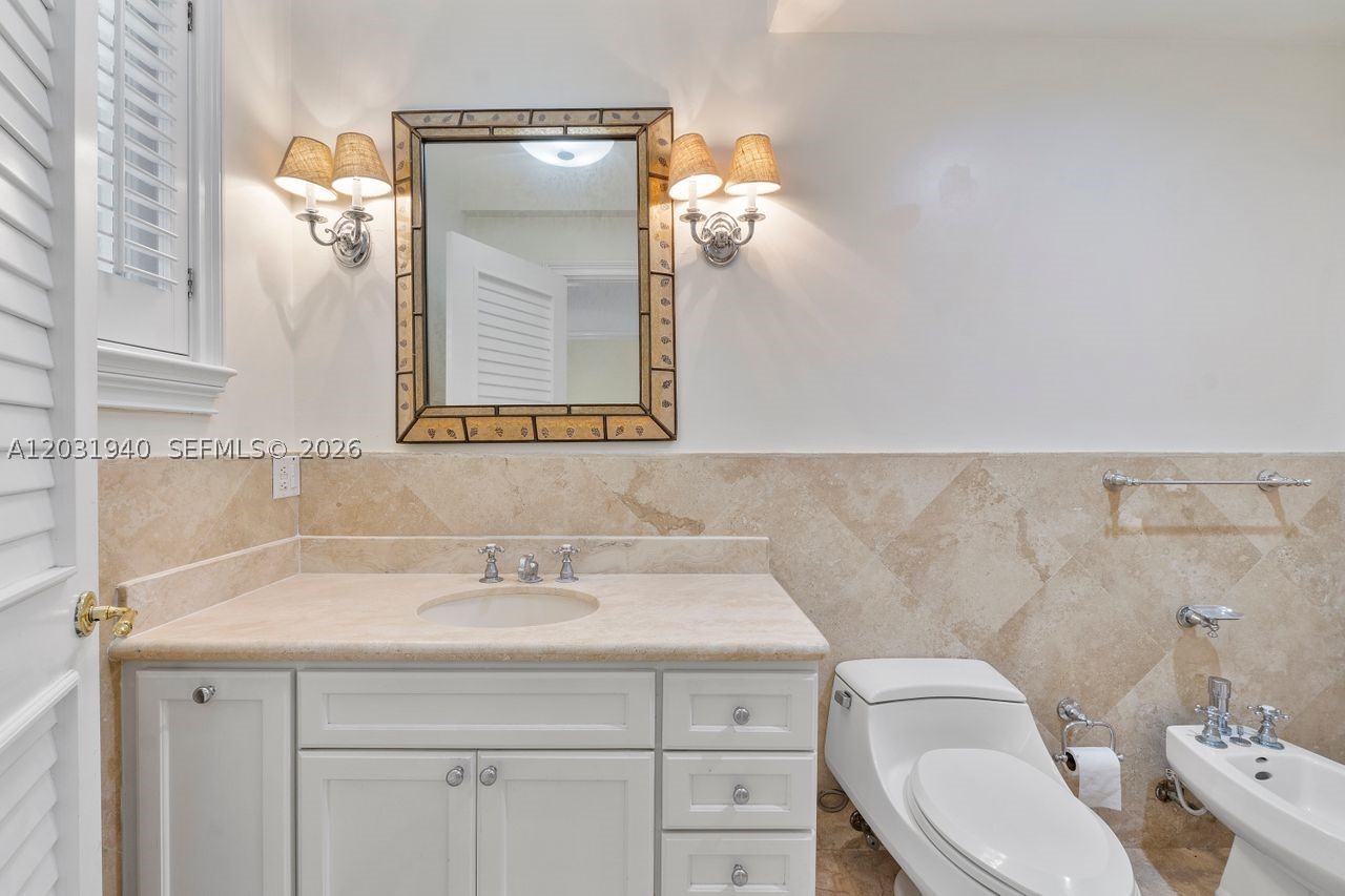 1037 Alfonso Ave Coral Gables, FL 33146