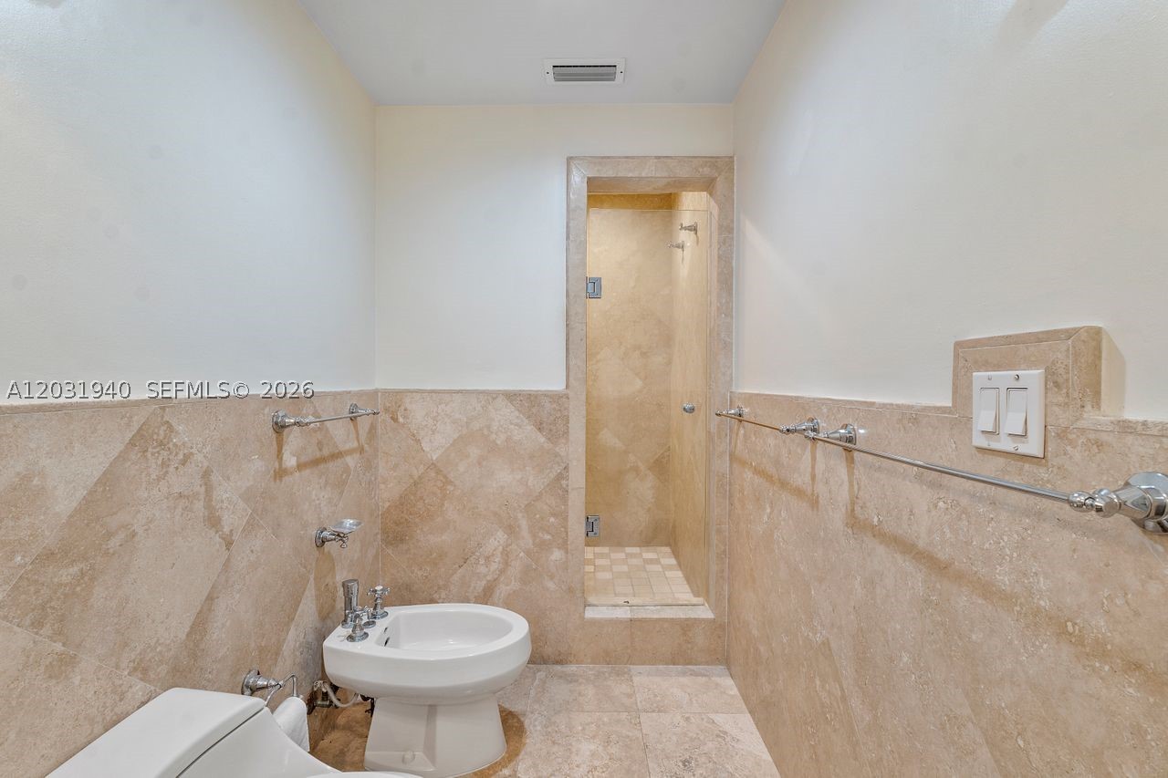 1037 Alfonso Ave Coral Gables, FL 33146