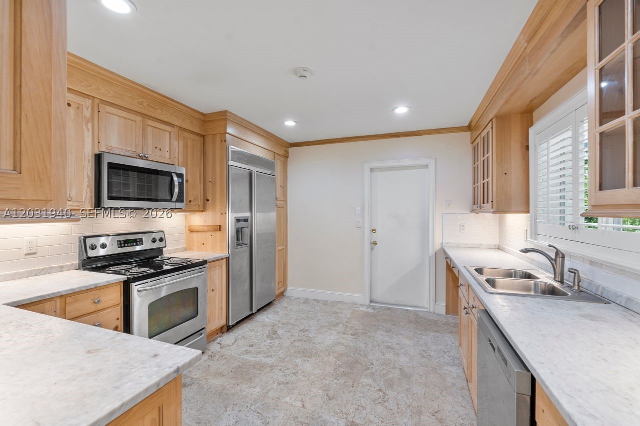 1037 Alfonso Ave Coral Gables, FL 33146