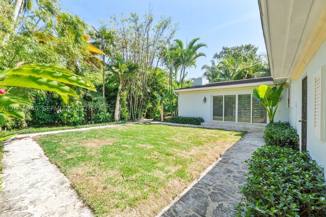 1037 Alfonso Ave Coral Gables, FL 33146