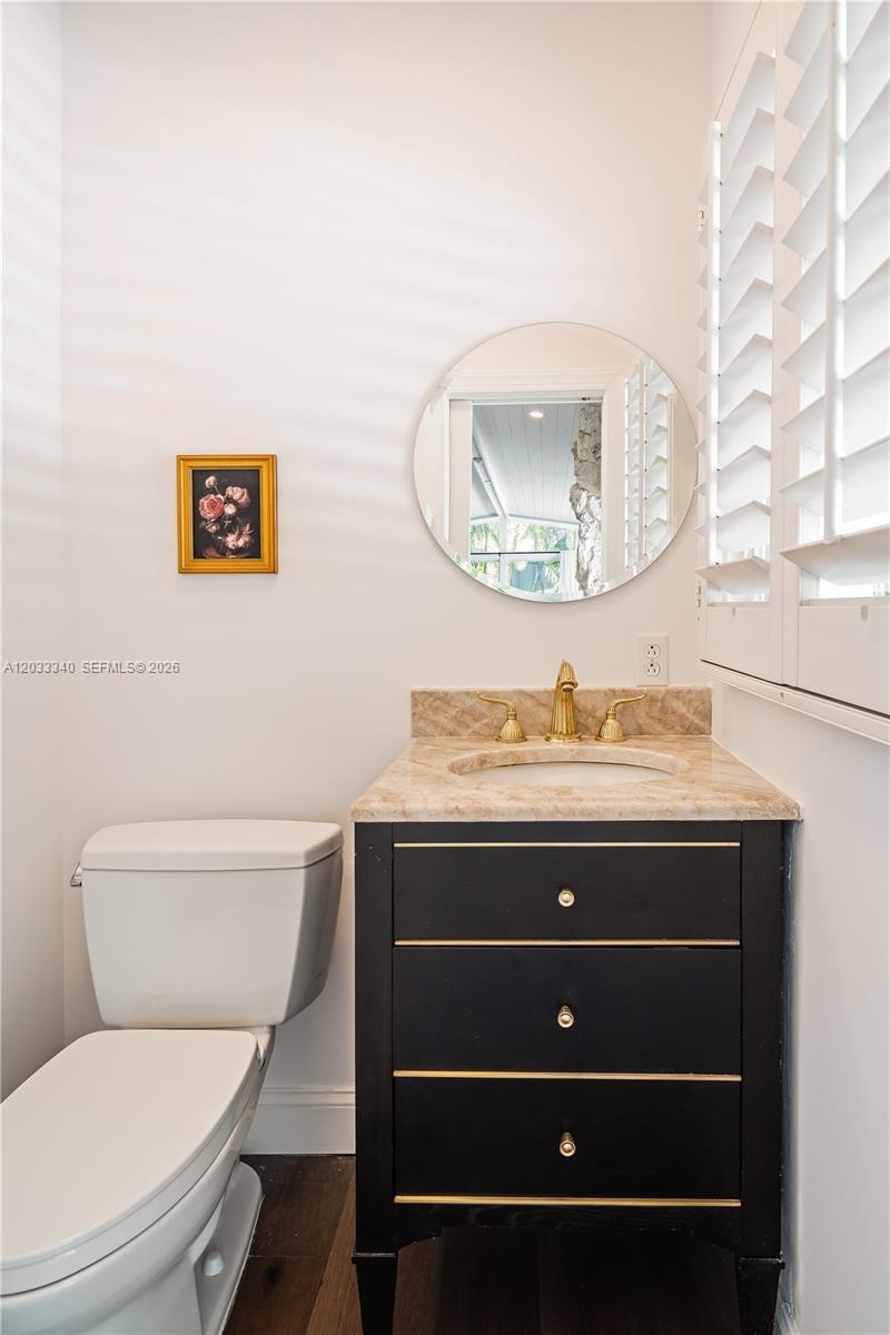 669 S Mashta Key Biscayne, FL 33149