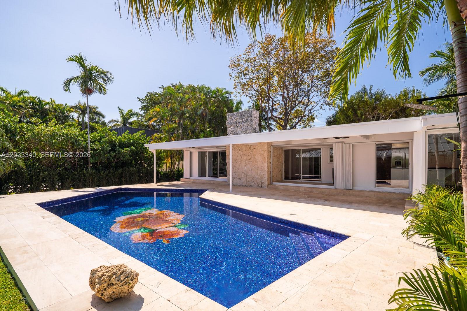 669 S Mashta Key Biscayne, FL 33149