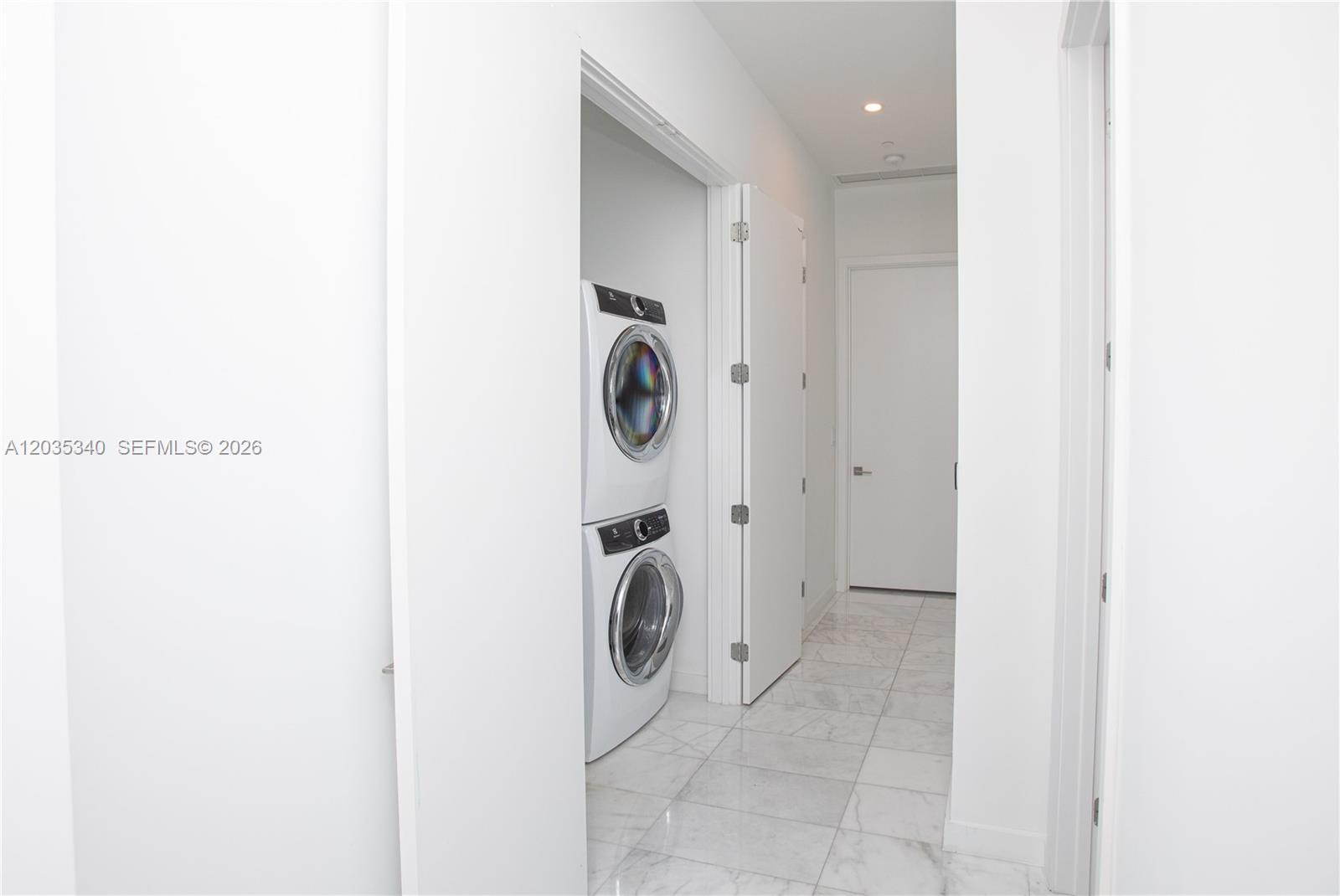 2821 S Bayshore #20D Miami, FL 33133
