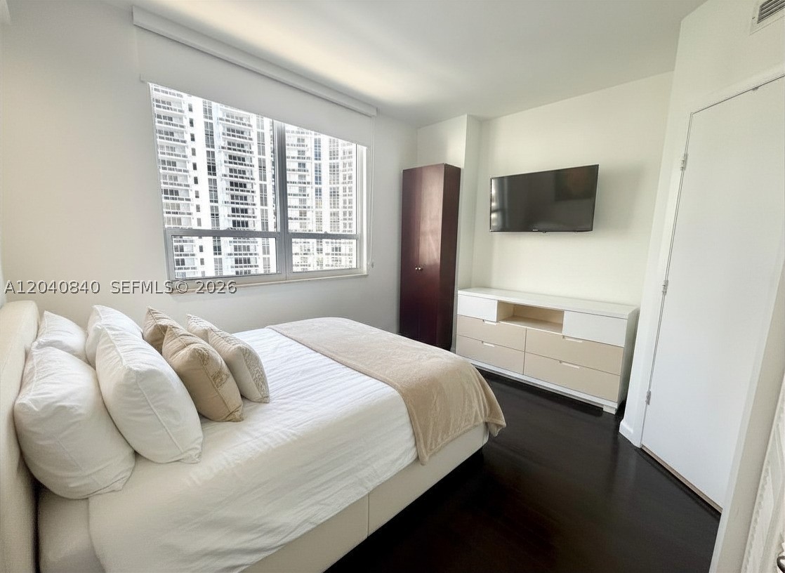 image Courts Brickell Key5