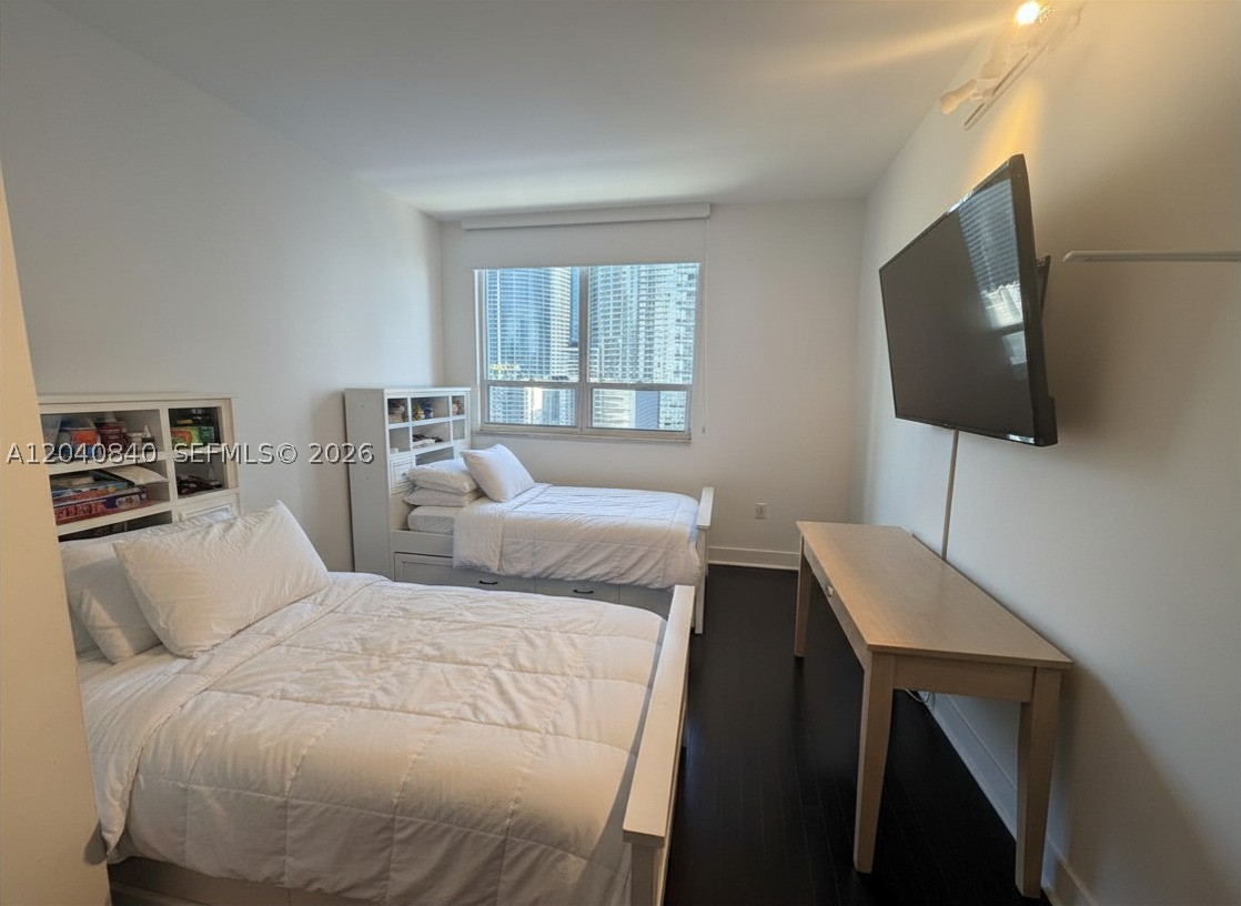 image Courts Brickell Key7