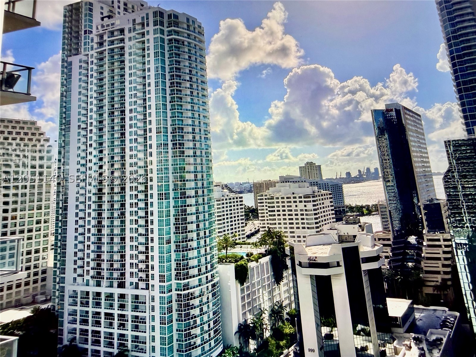 1050 Brickell Ave #2018