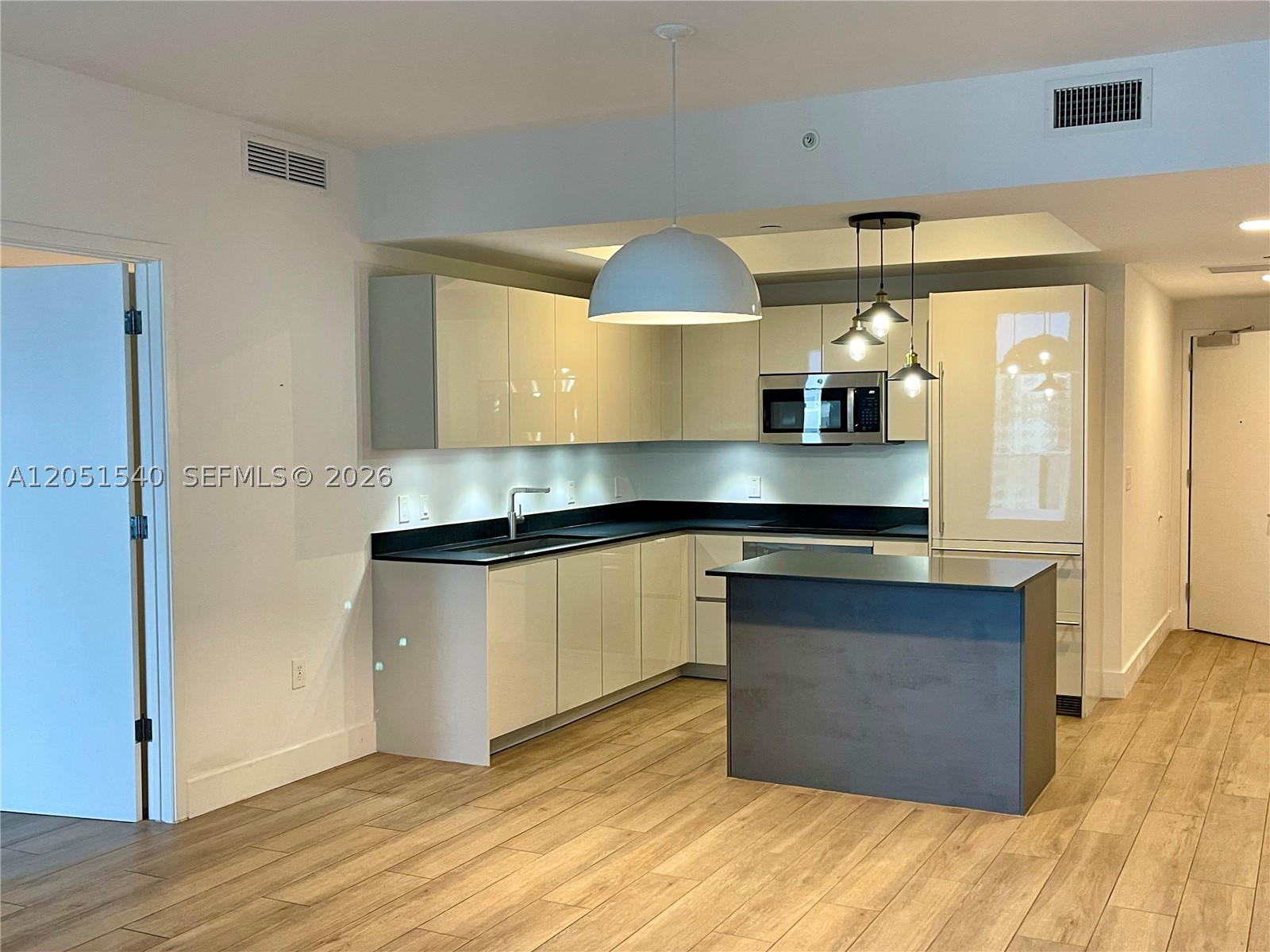 image 1010 Brickell11