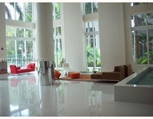 image Brickell on the River South2