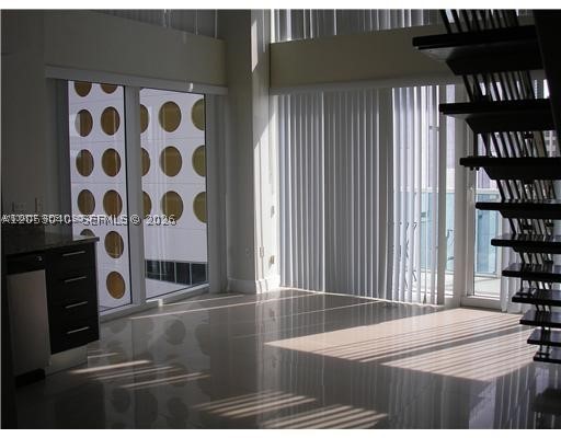 image Brickell on the River South3