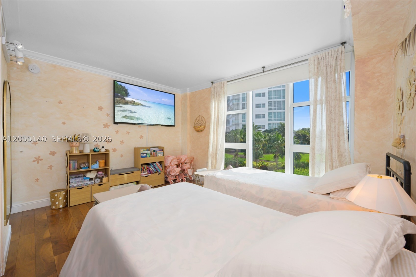 image Harbour House18