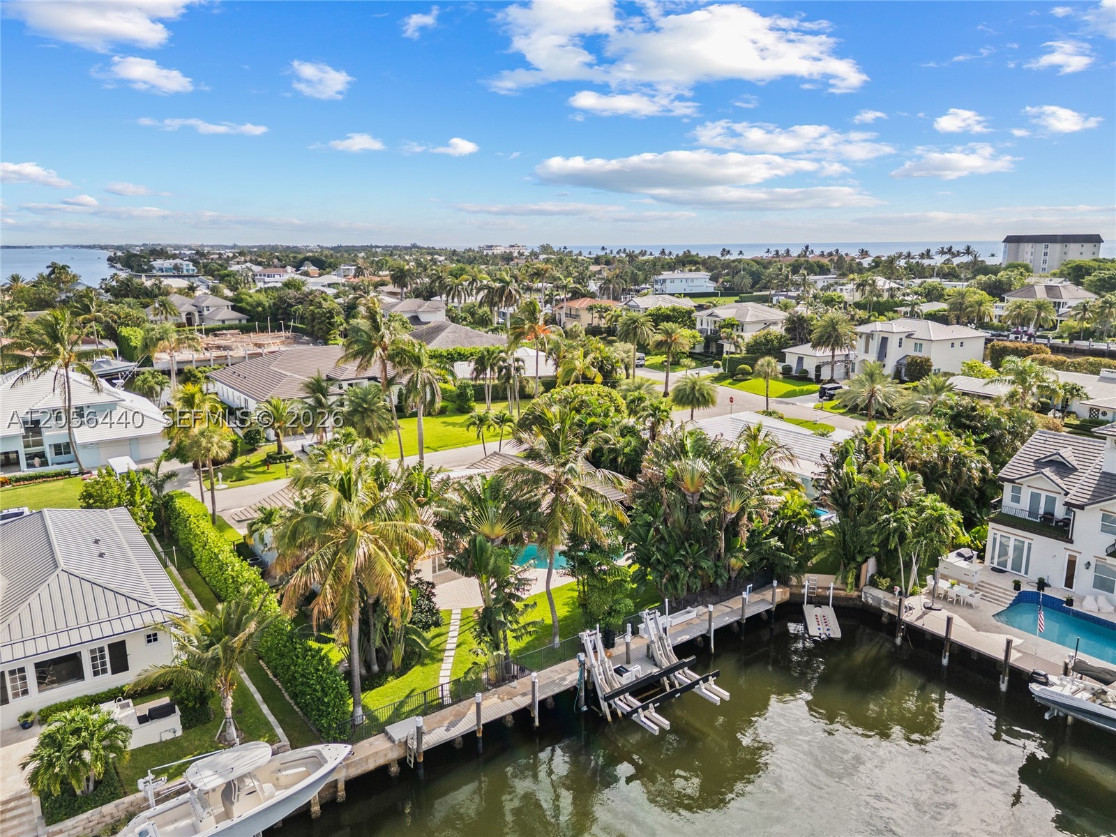 18 Eleuthera Dr Ocean Ridge, FL 33435