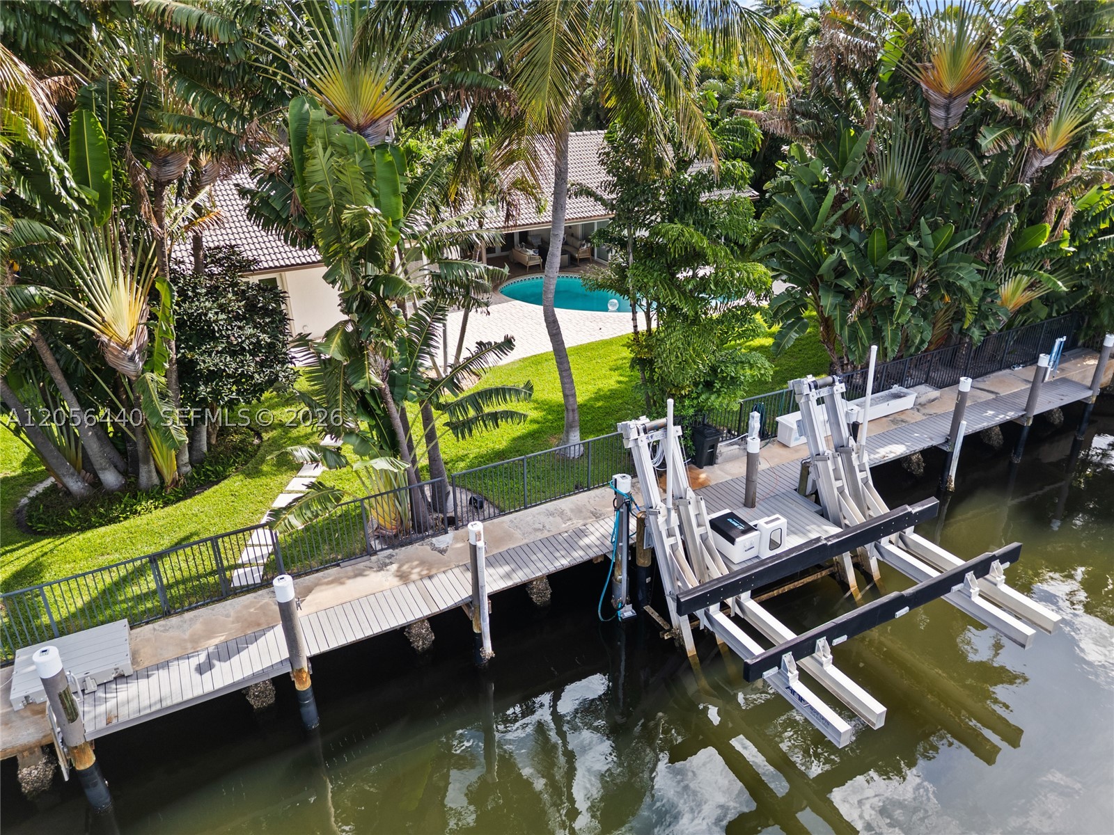 18 Eleuthera Dr Ocean Ridge, FL 33435