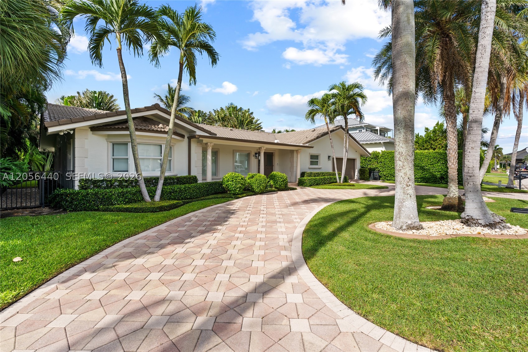 18 Eleuthera Dr Ocean Ridge, FL 33435