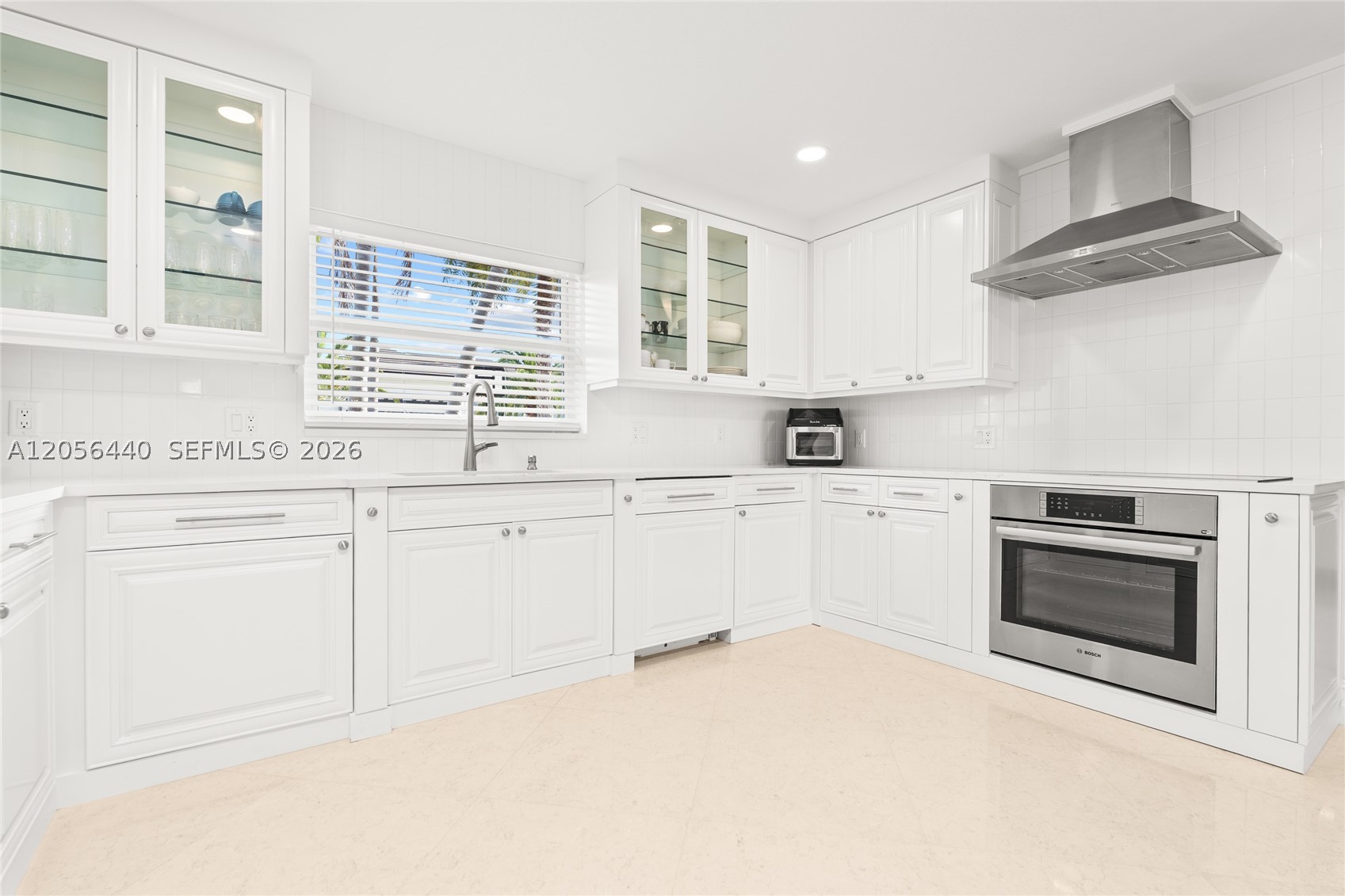 18 Eleuthera Dr Ocean Ridge, FL 33435