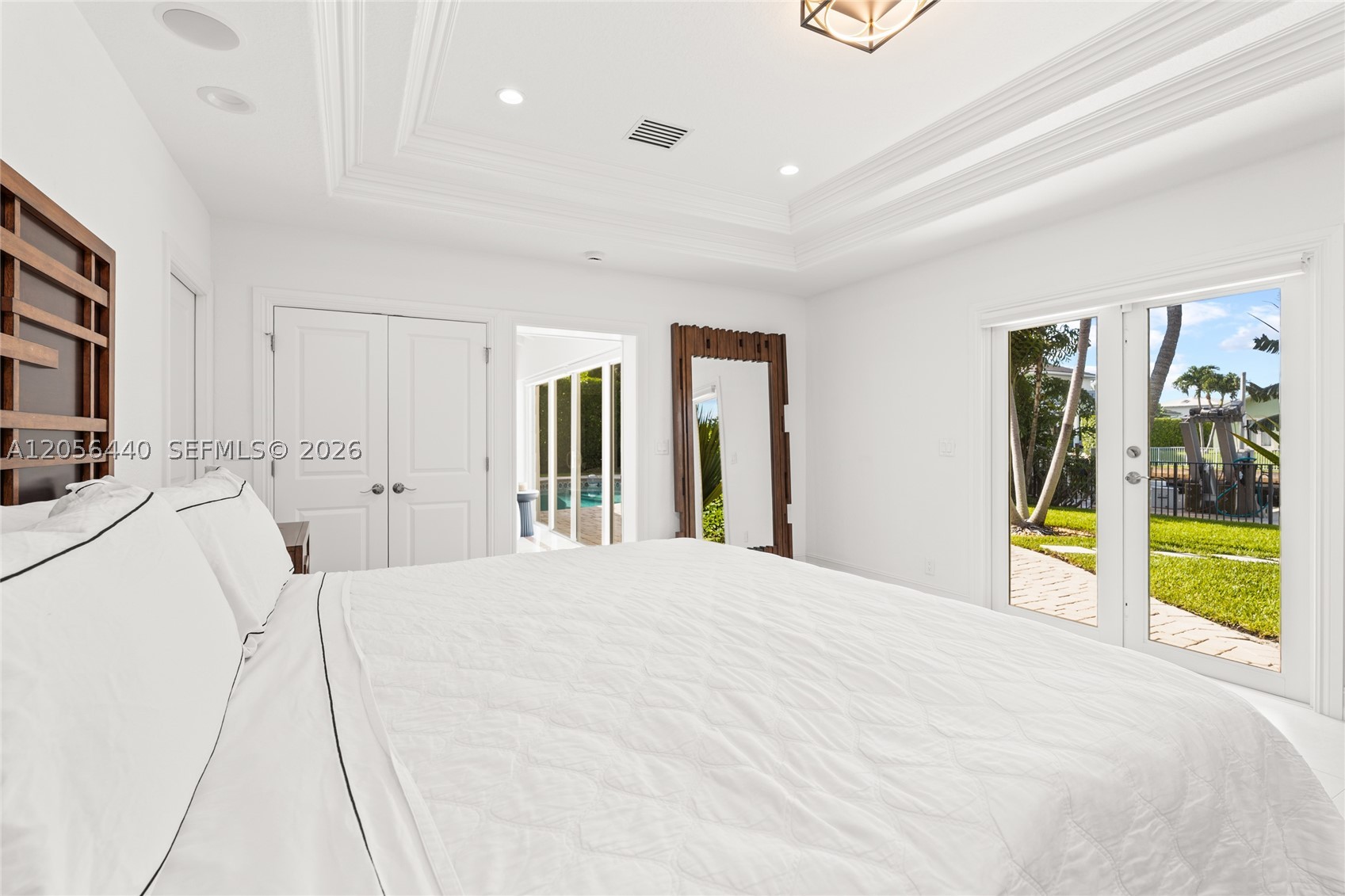 18 Eleuthera Dr Ocean Ridge, FL 33435