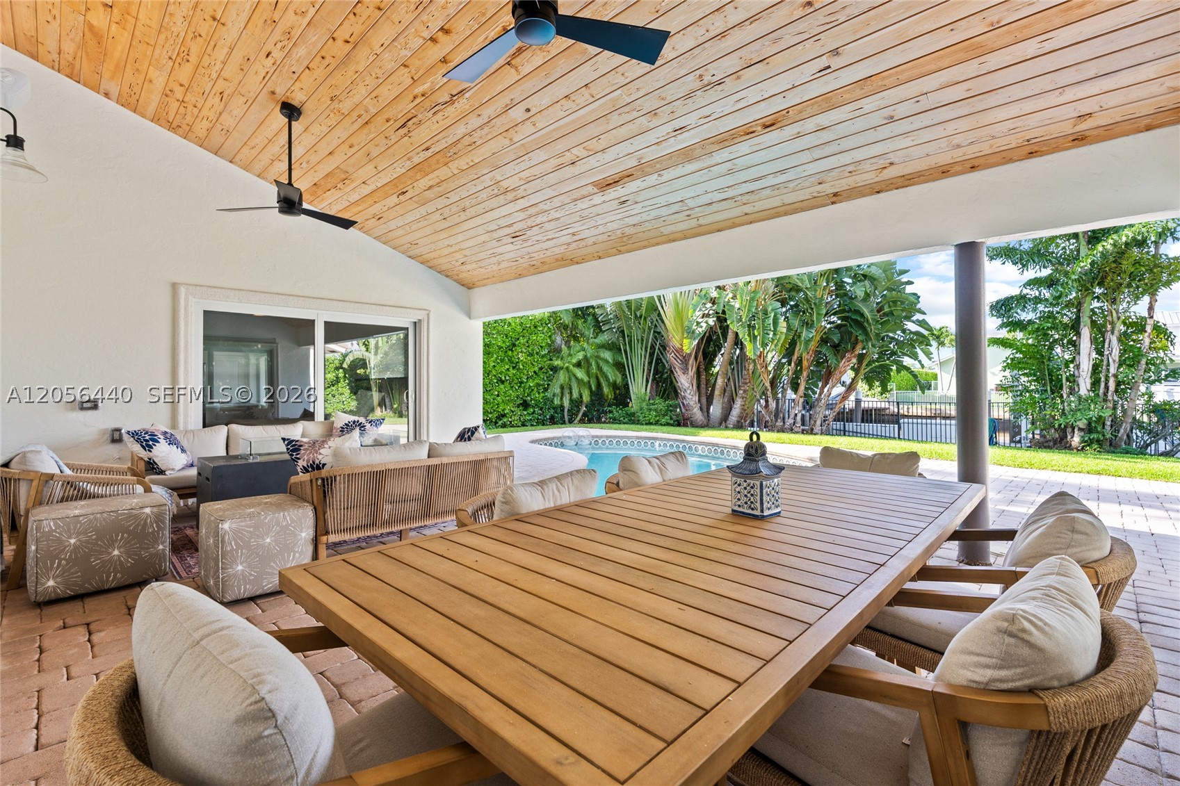 18 Eleuthera Dr Ocean Ridge, FL 33435