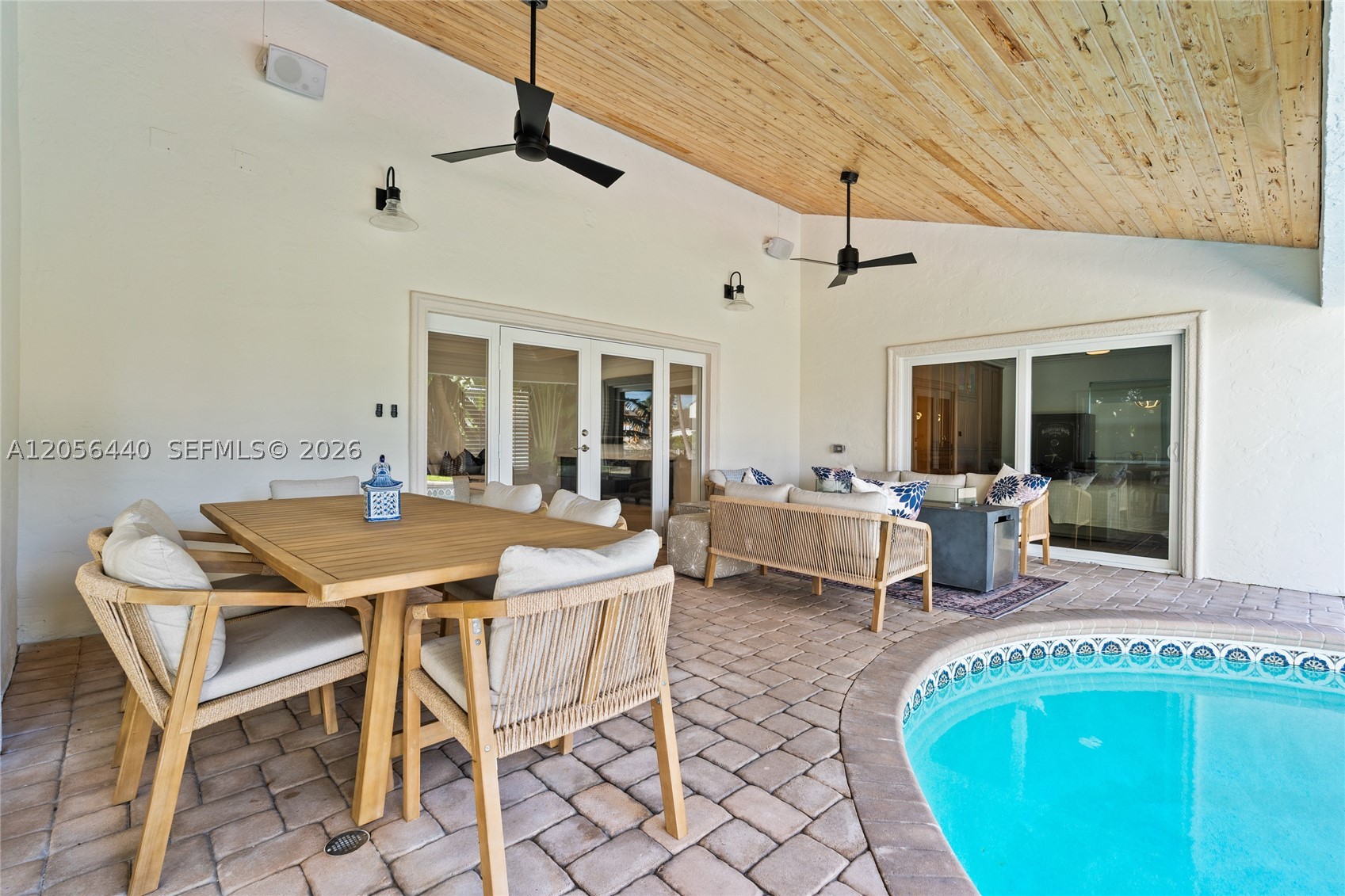 18 Eleuthera Dr Ocean Ridge, FL 33435
