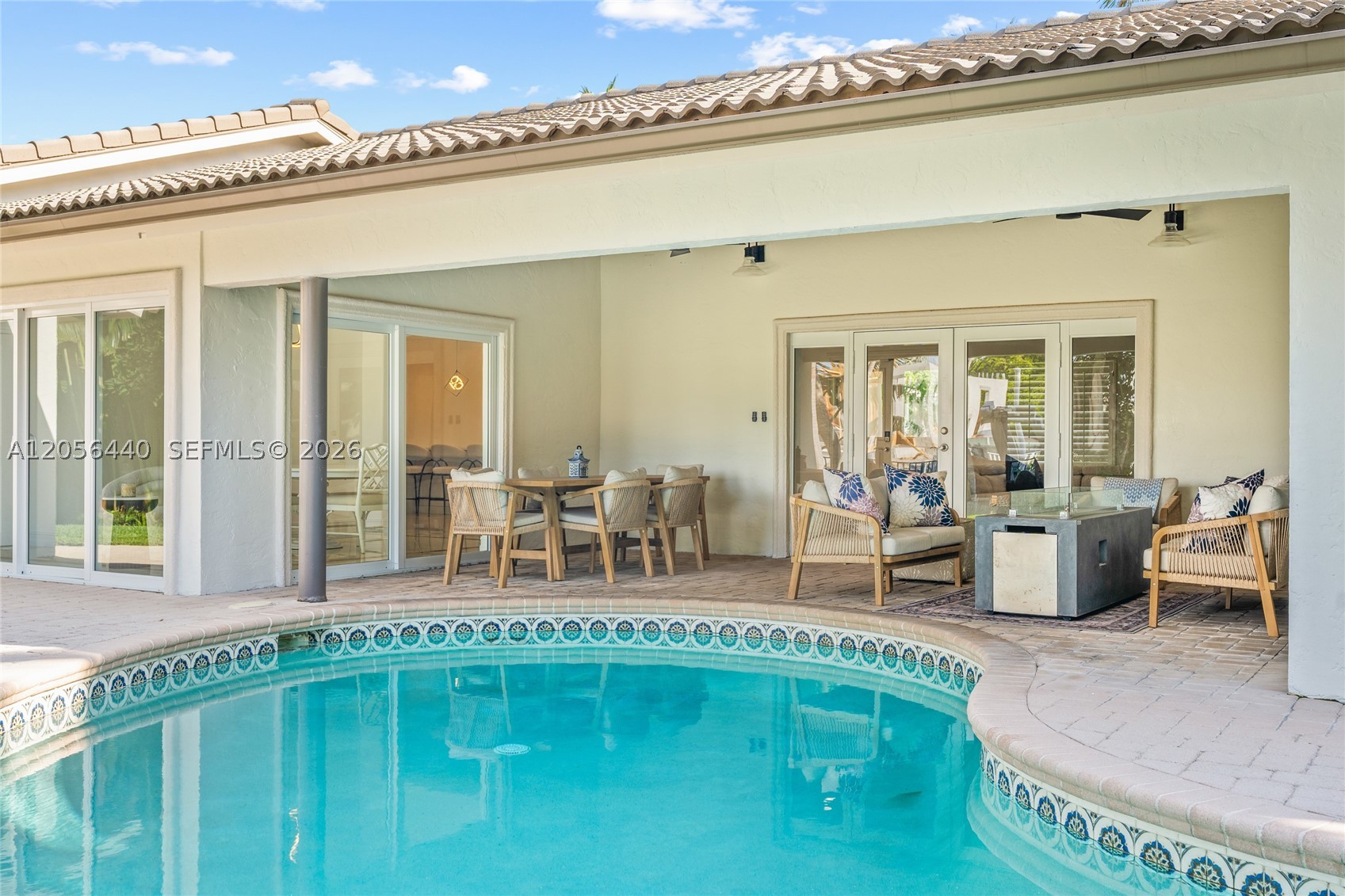 18 Eleuthera Dr Ocean Ridge, FL 33435