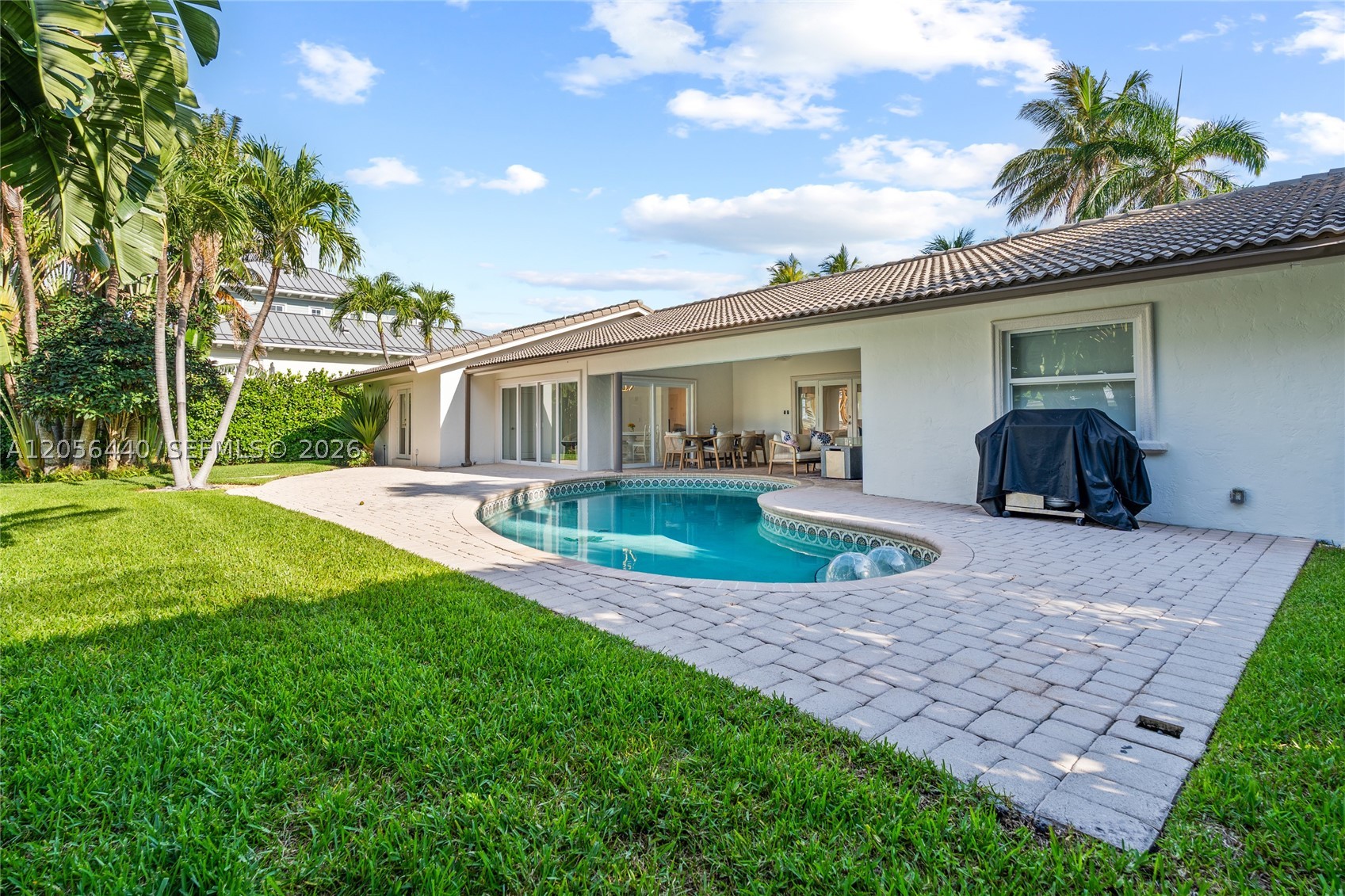 18 Eleuthera Dr Ocean Ridge, FL 33435