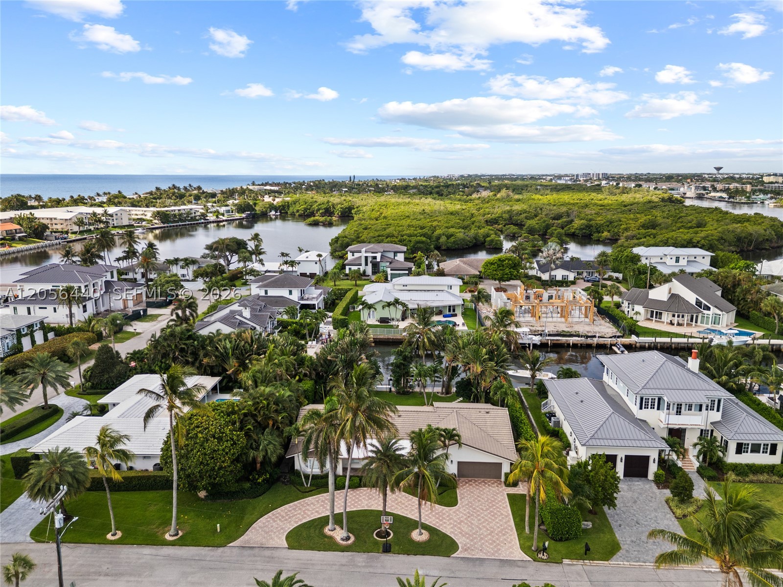18 Eleuthera Dr Ocean Ridge, FL 33435