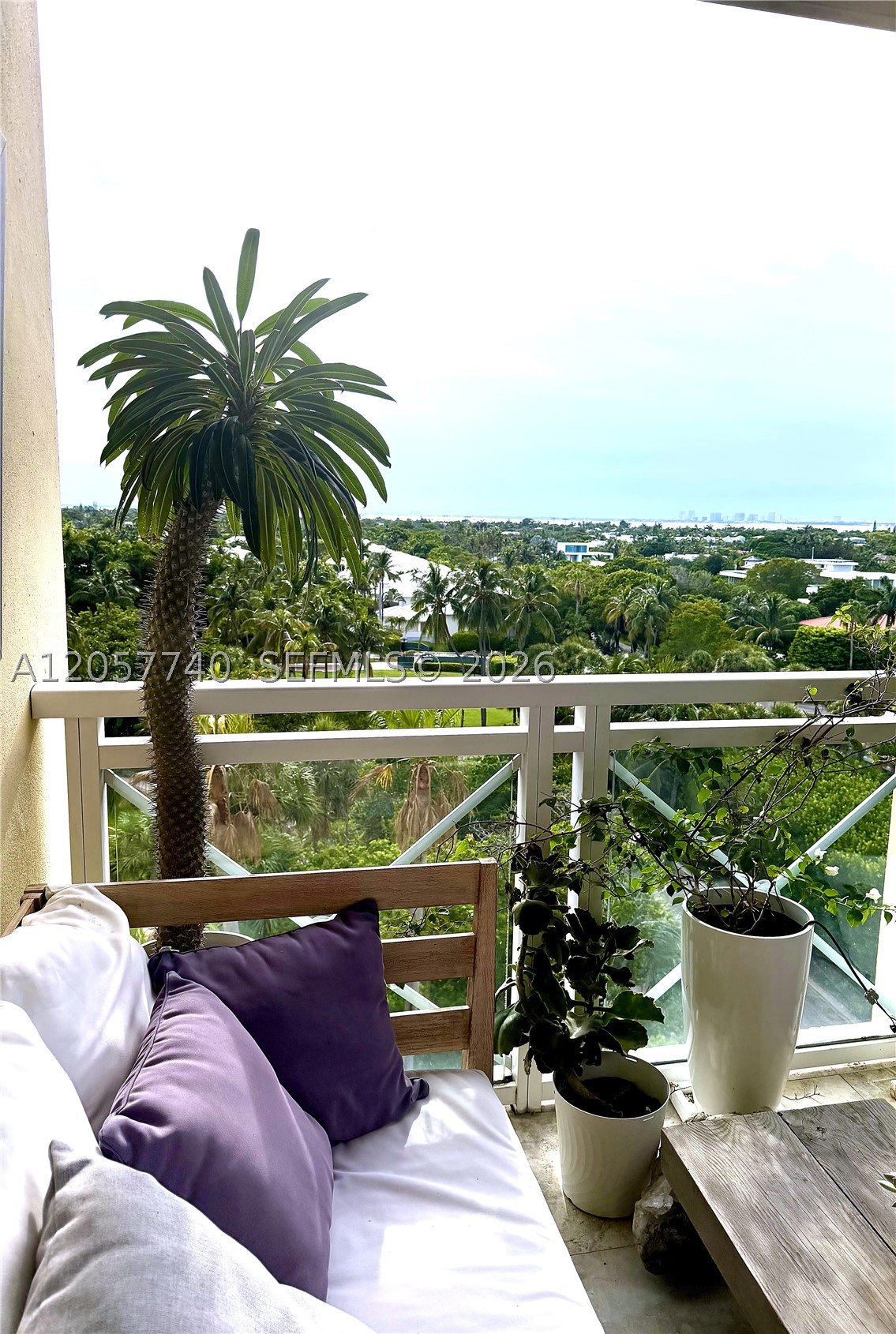 430 Grand Bay Dr #708 Key Biscayne, FL 33149