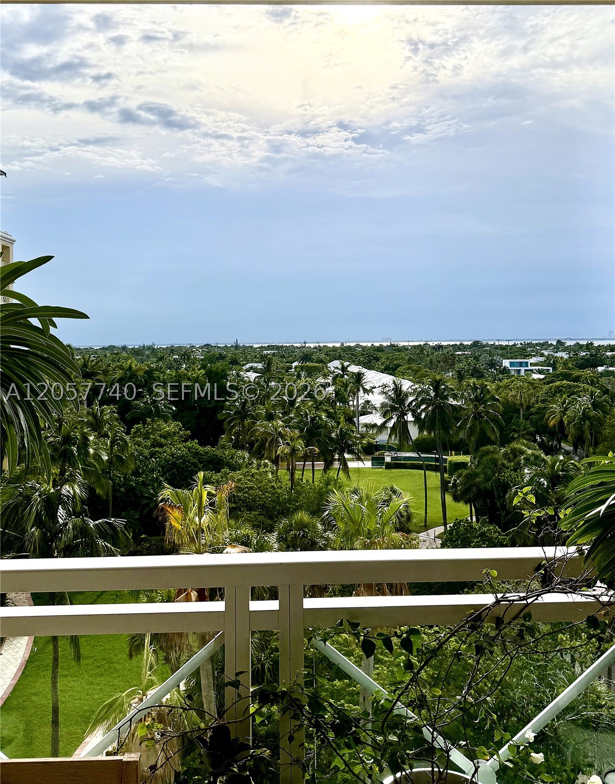 430 Grand Bay Dr #708 Key Biscayne, FL 33149