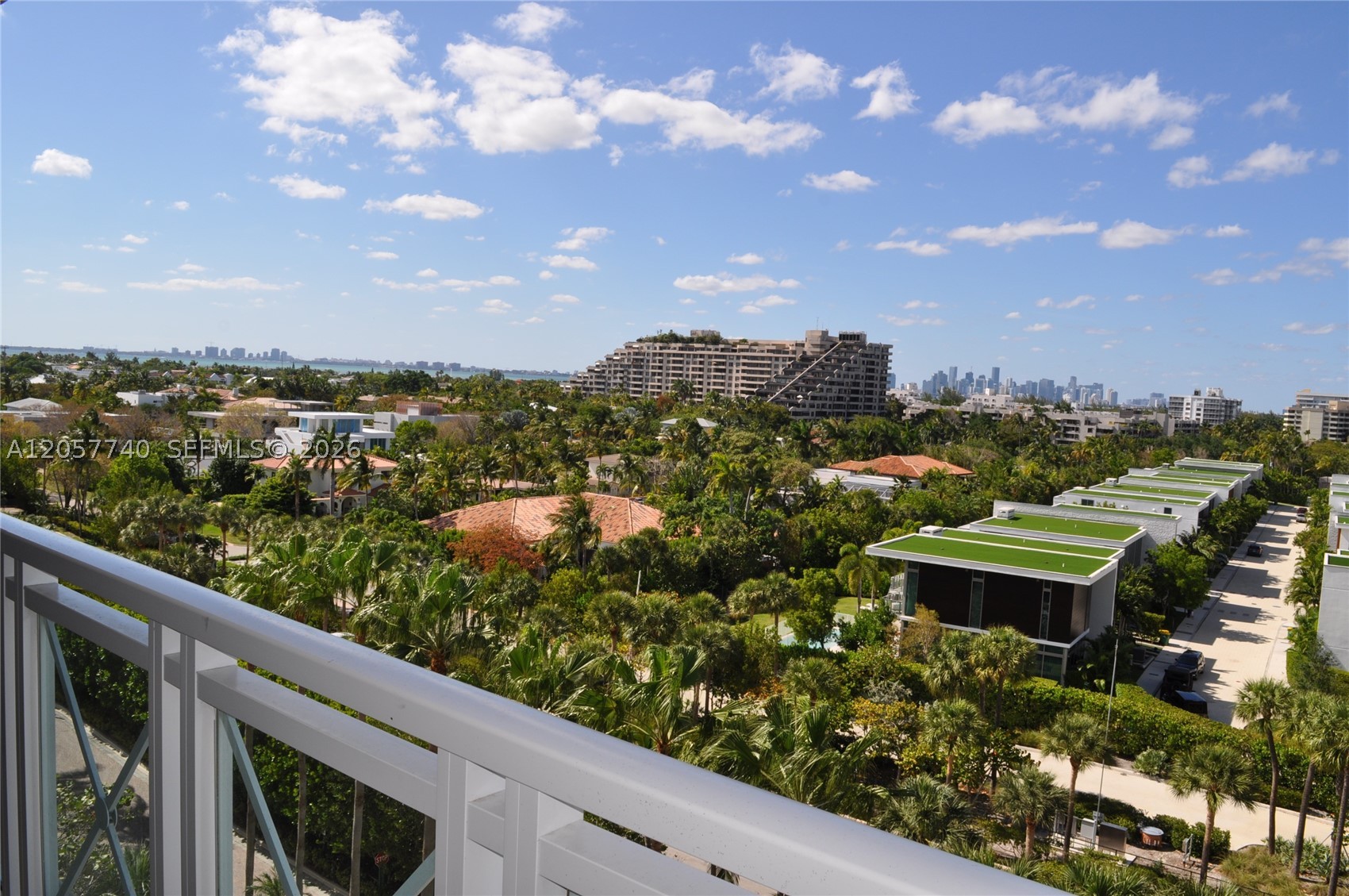 430 Grand Bay Dr #708 Key Biscayne, FL 33149