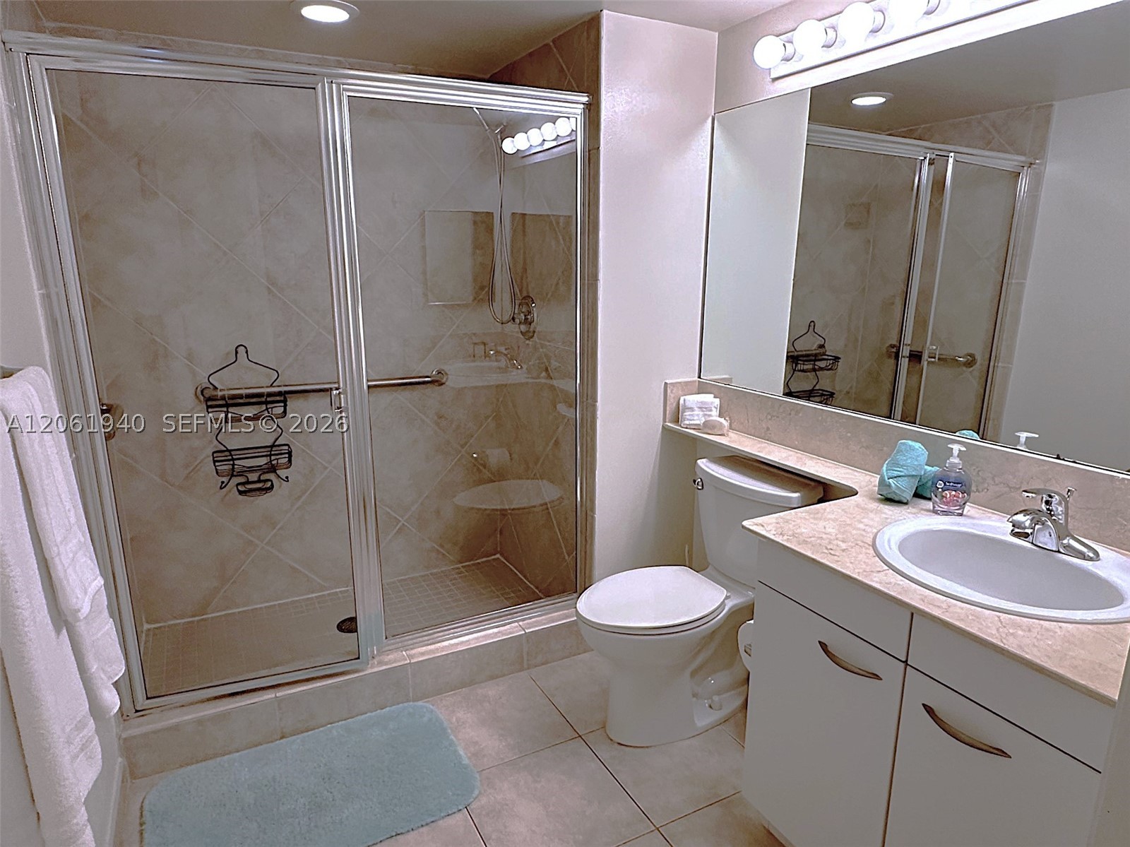 image 2080 Ocean Drive15