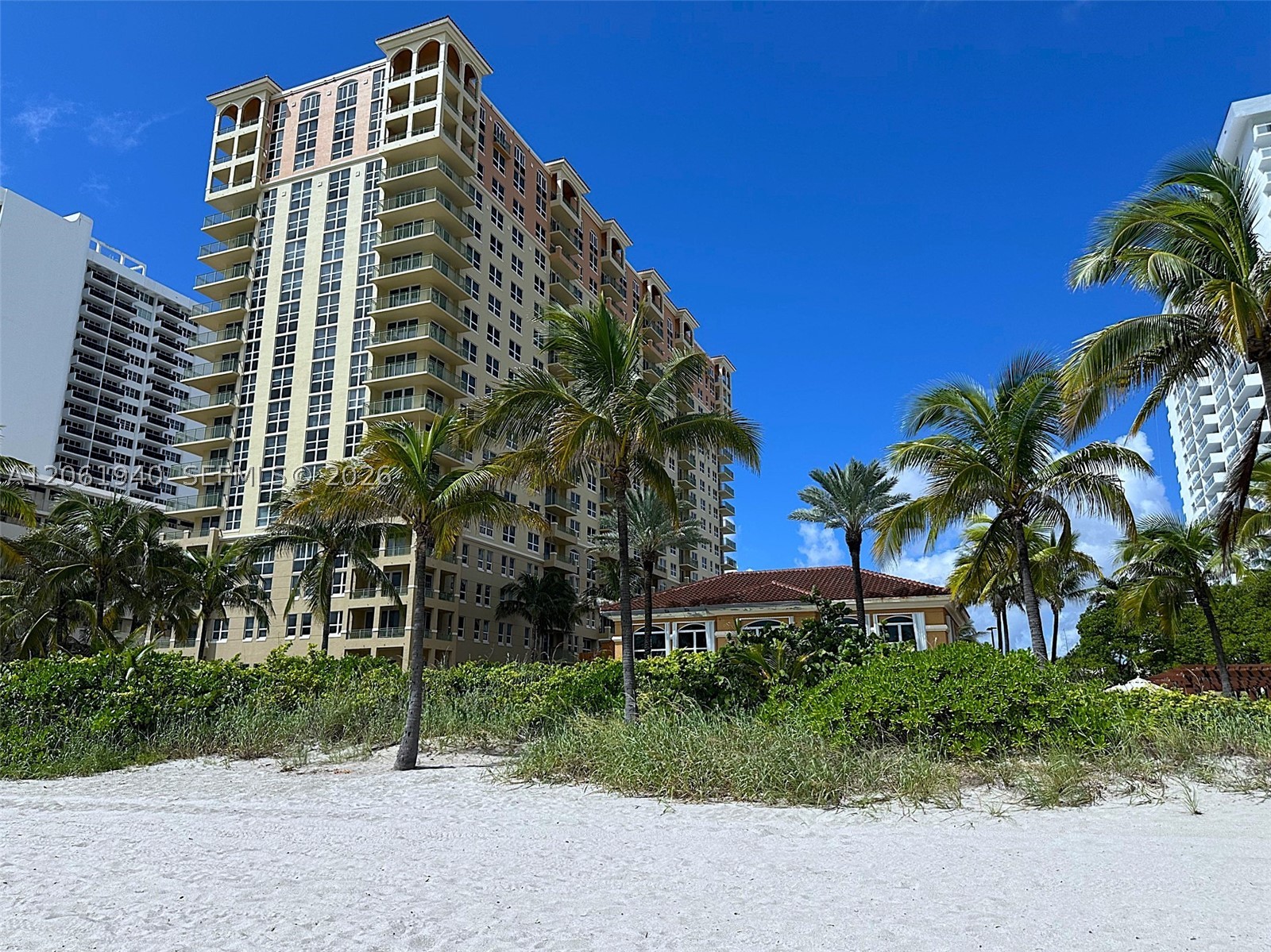 image 2080 Ocean Drive18