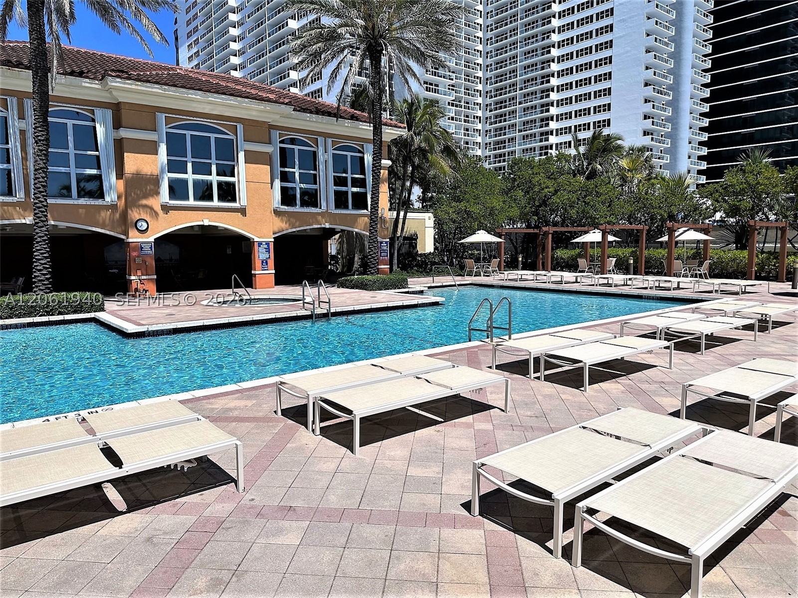 image 2080 Ocean Drive29