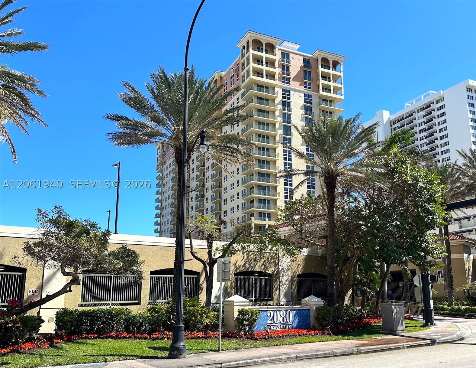 image 2080 Ocean Drive33