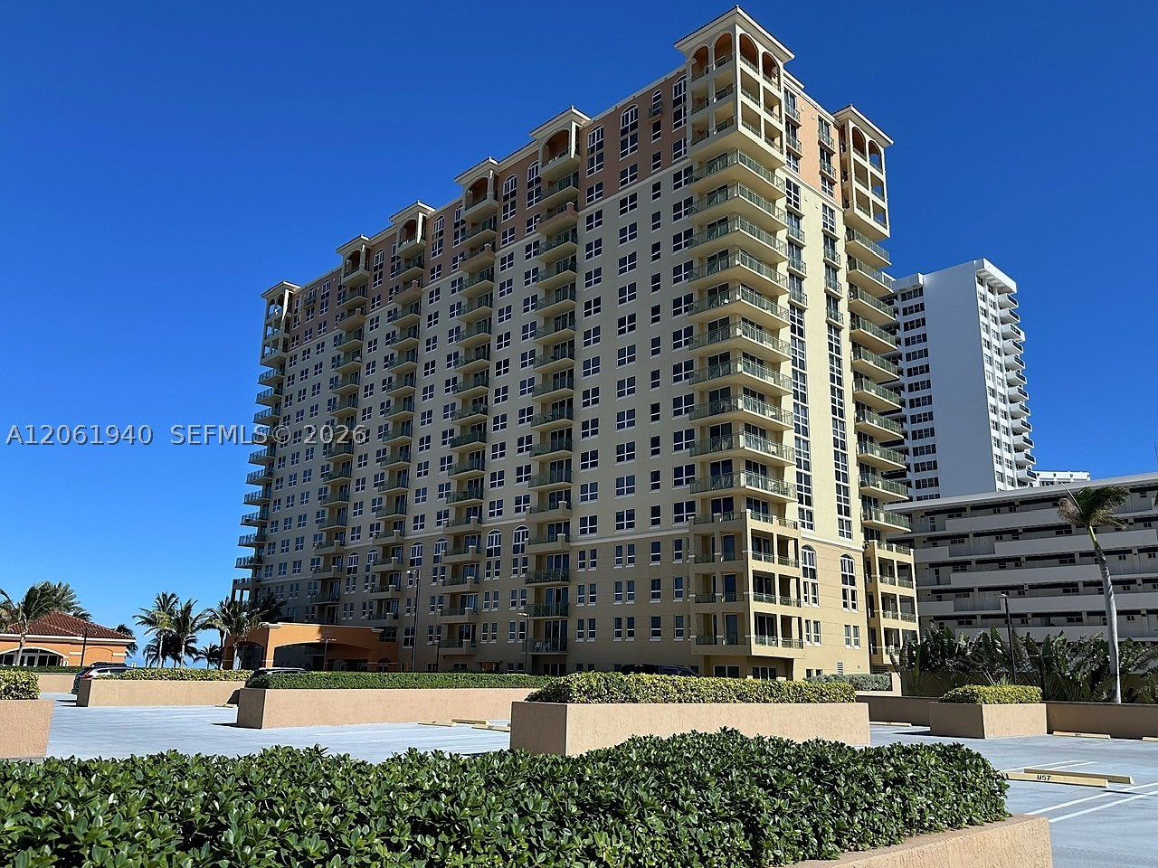 image 2080 Ocean Drive34