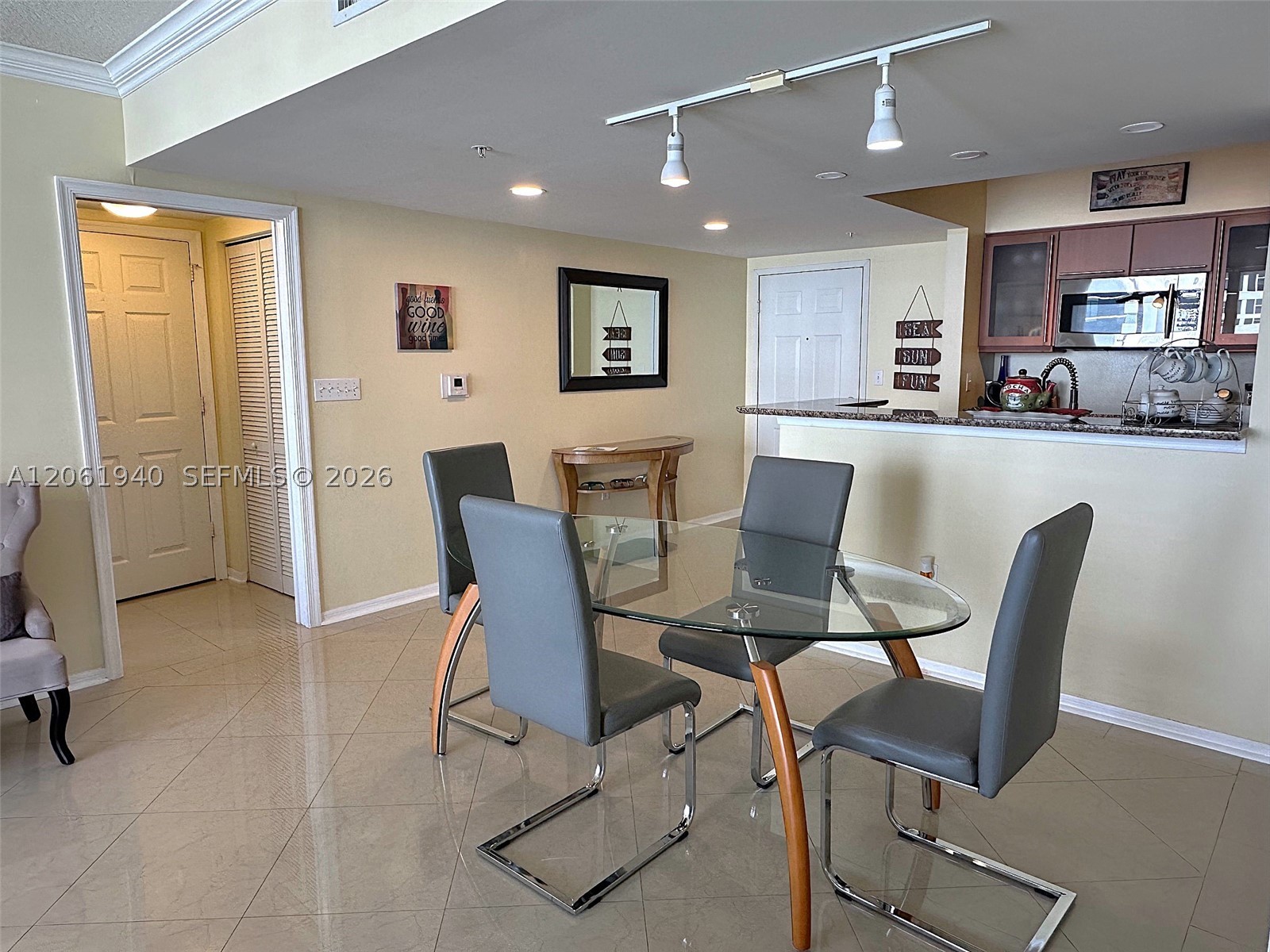 image 2080 Ocean Drive6