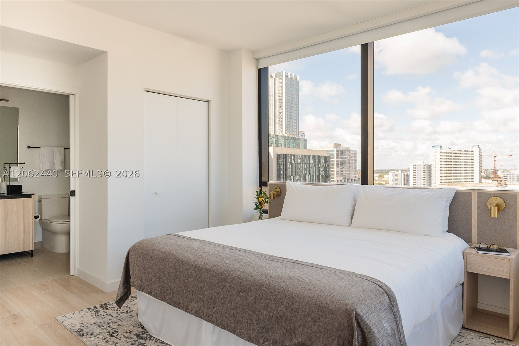 225 N Miami Ave #1801 Miami, FL 33128