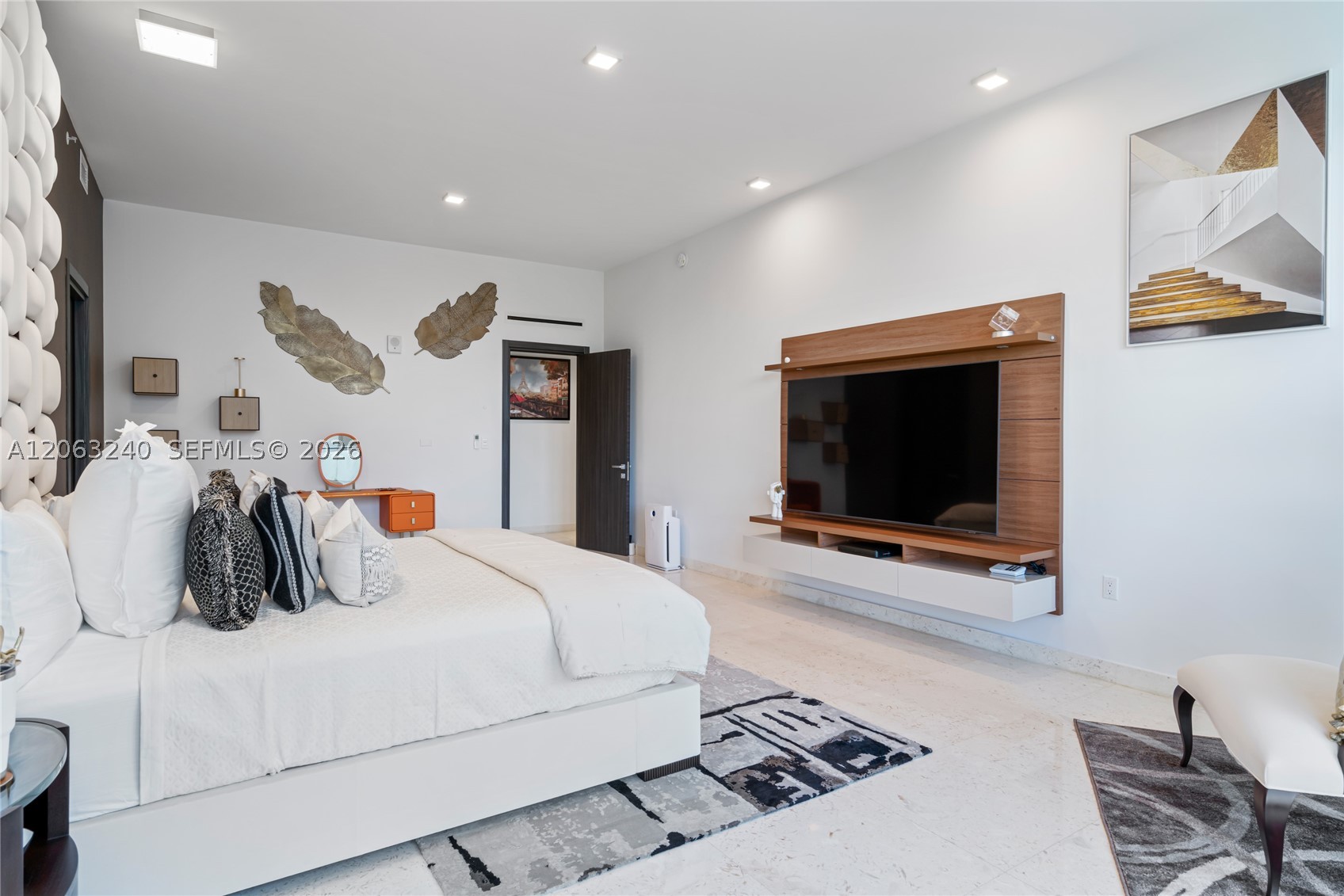 3581 E Glencoe St #505 Miami, FL 33133