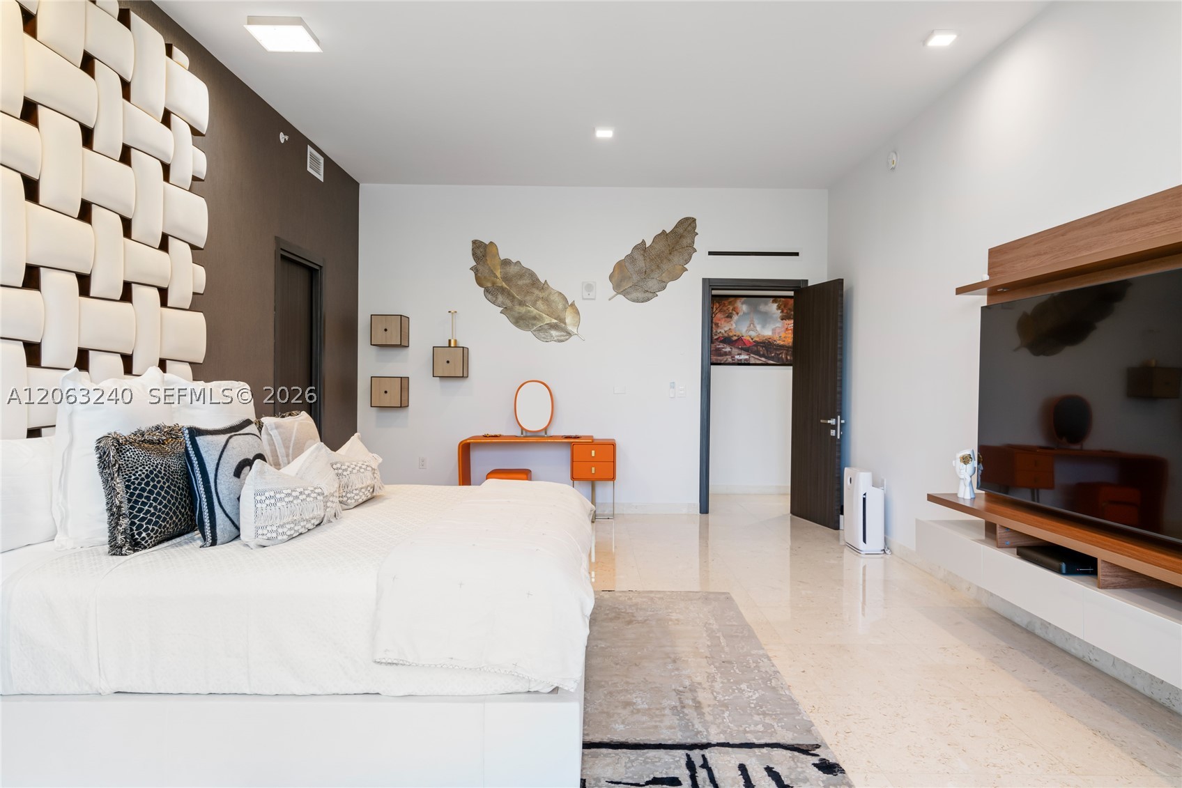 3581 E Glencoe St #505 Miami, FL 33133