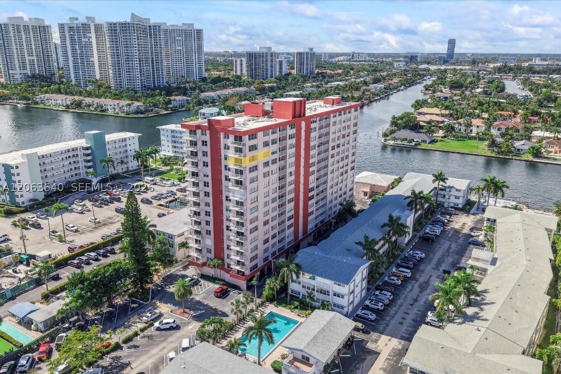 3161 S Ocean Dr #1405