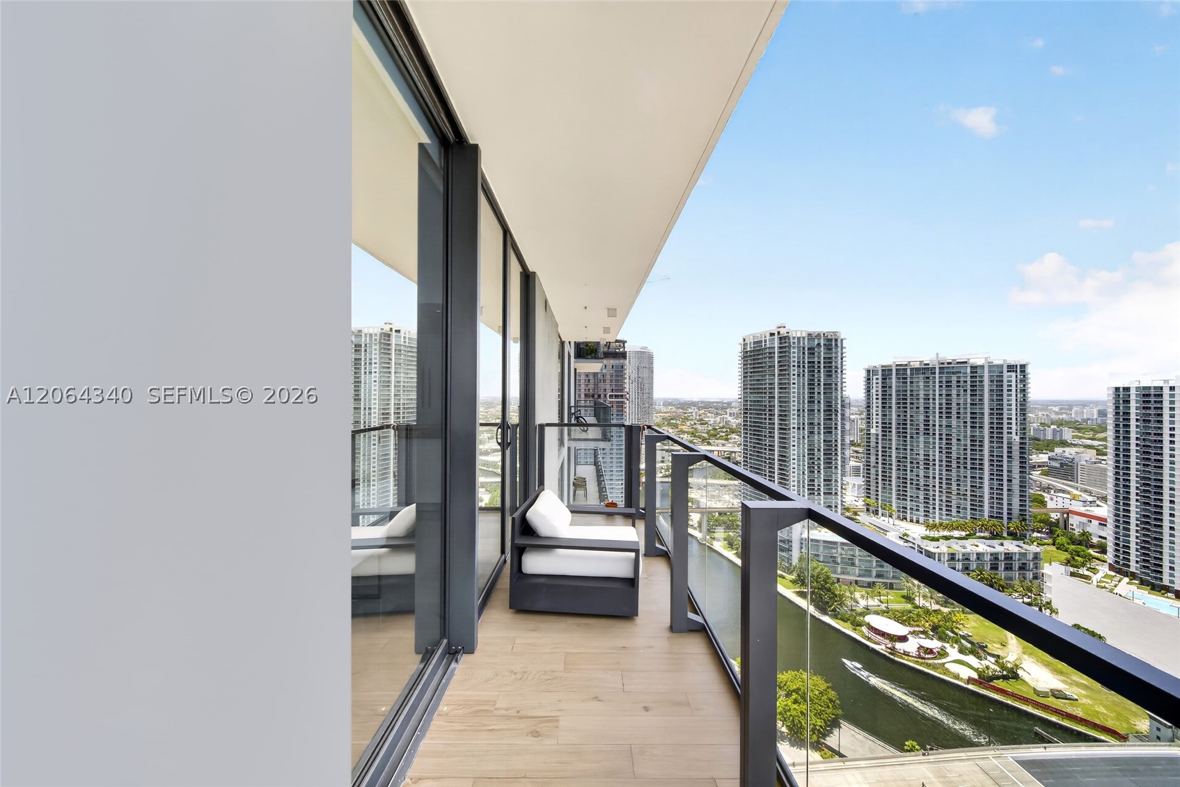 image Reach Brickell City Centre21