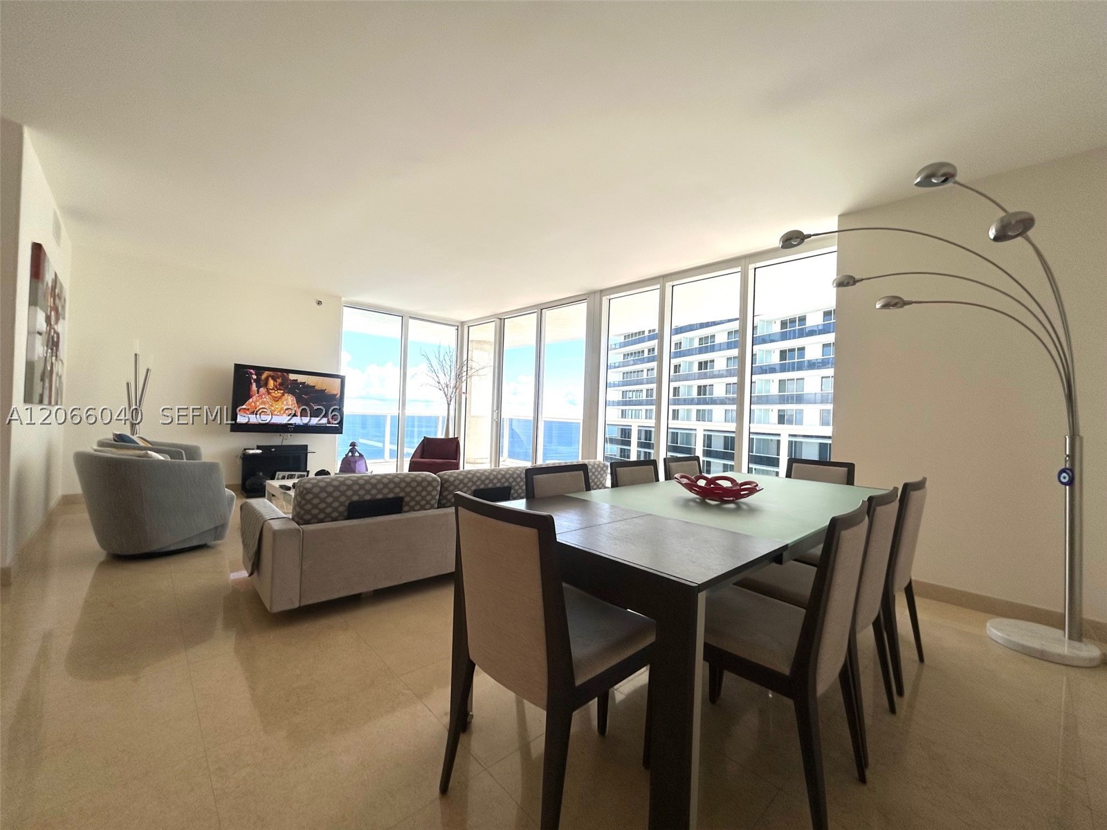 image Beach Club 311