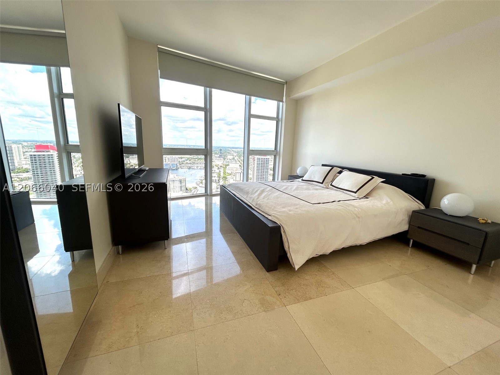 image Beach Club 321