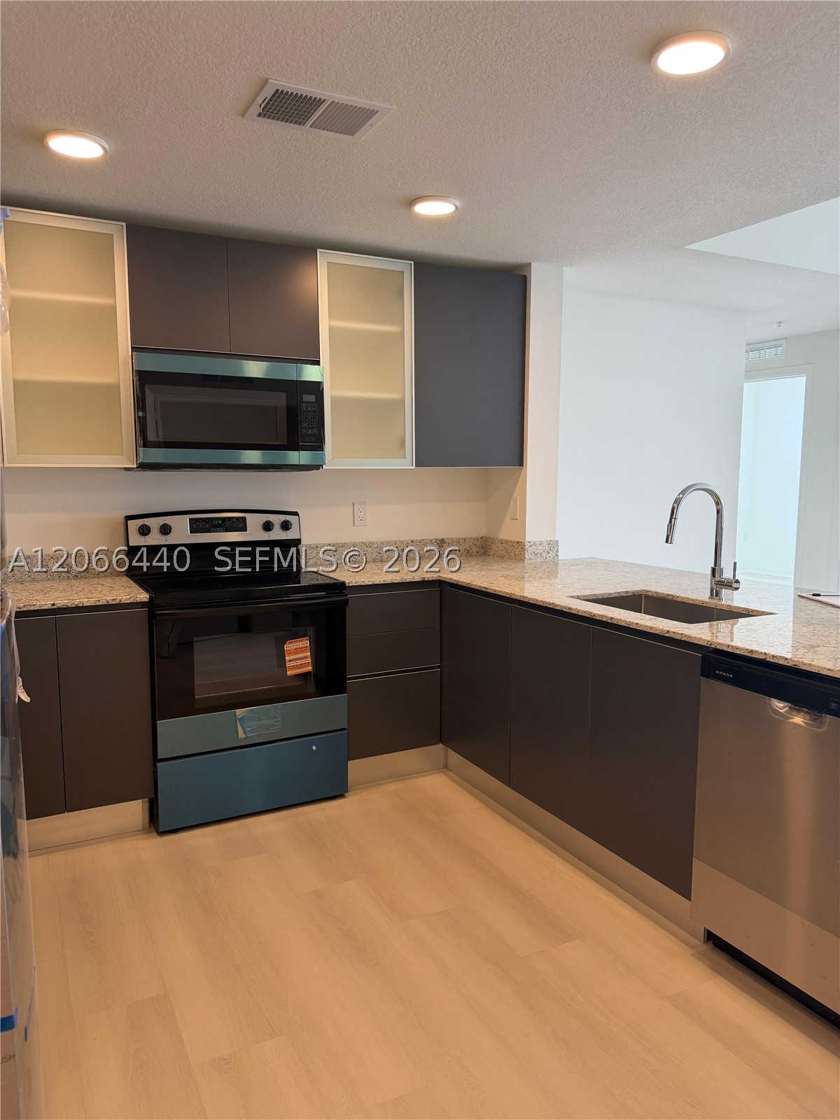 5563 Millenia Park #201 Orlando, FL 32839