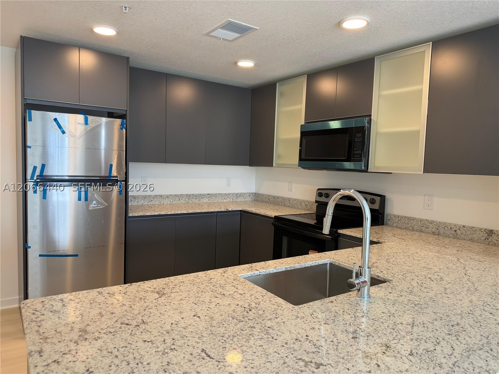 5563 Millenia Park #201 Orlando, FL 32839