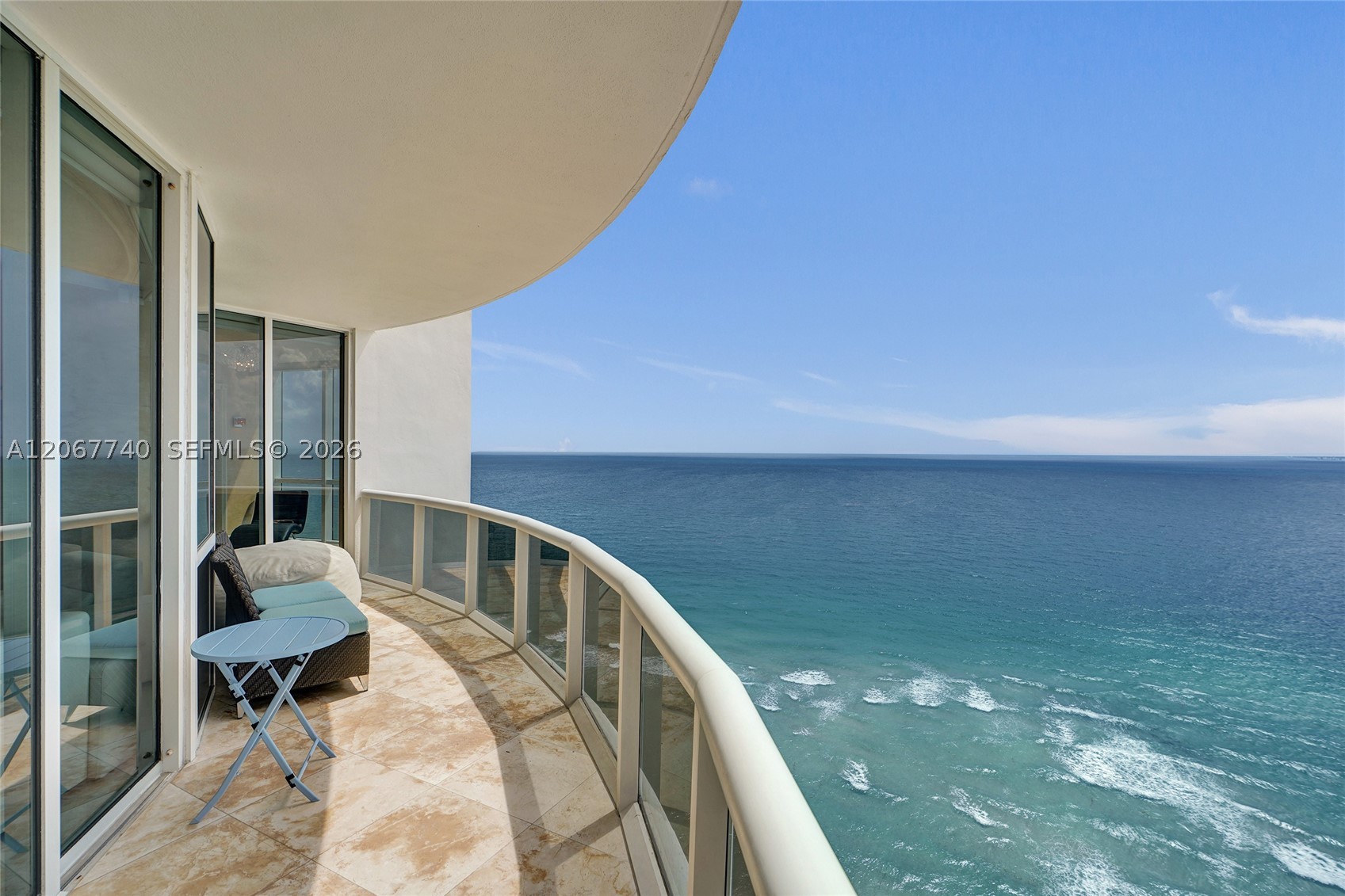image Trump Royale11